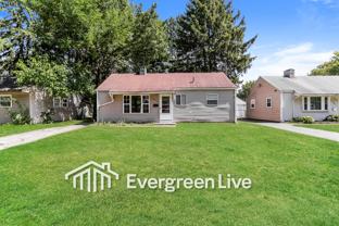 1042 S Hampton Rd - Photo 1 of 1
