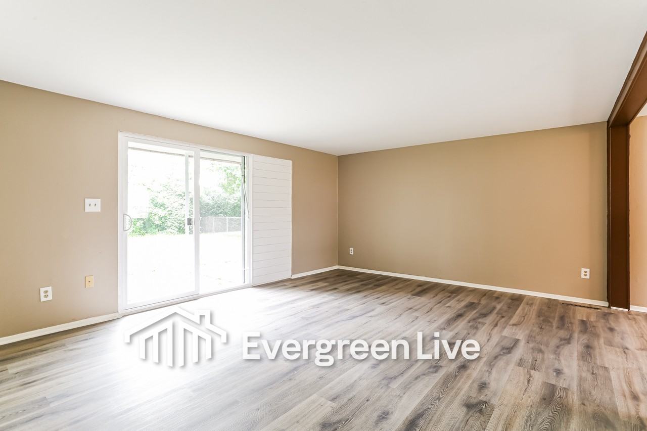 5717 Cairo Rd - Photo 5 of 15