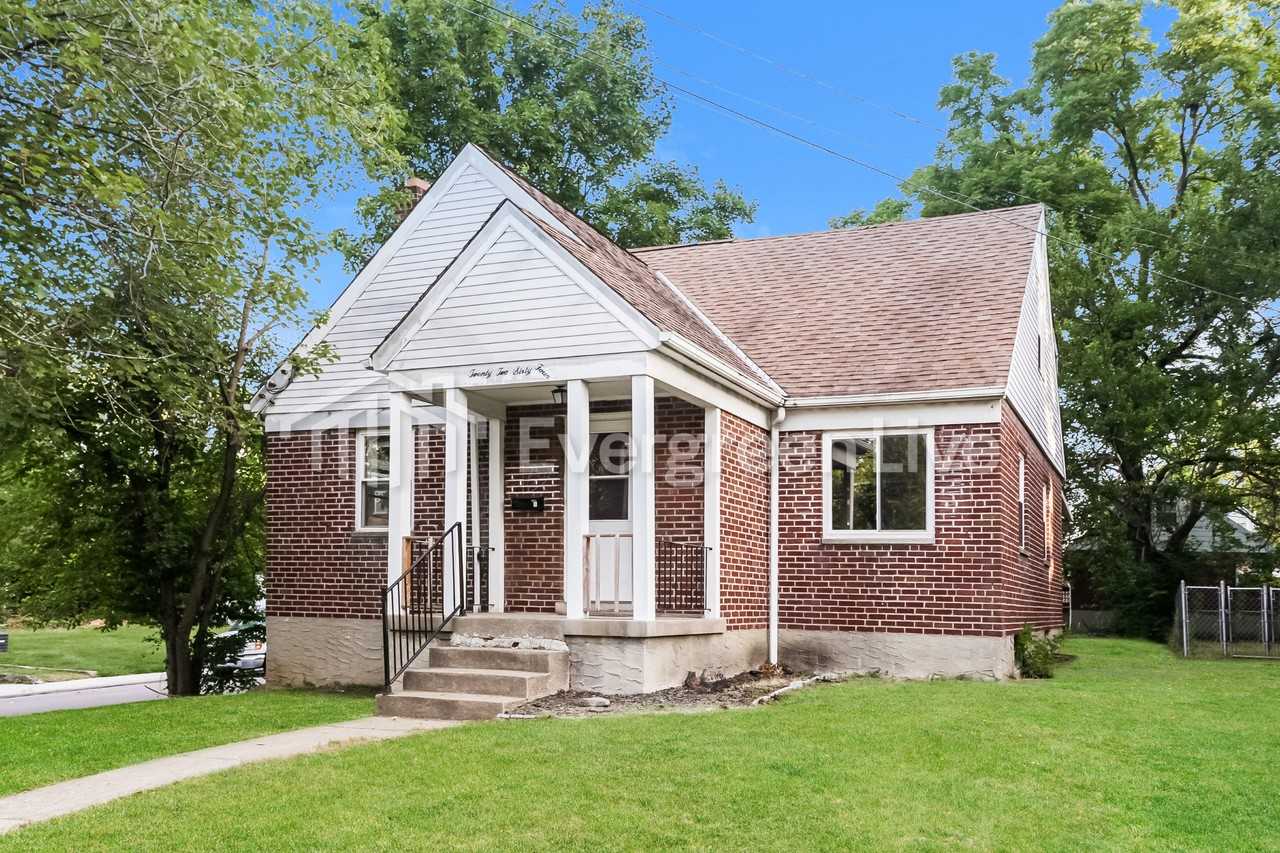 2264 Rosedale Ave - Photo 3 of 16