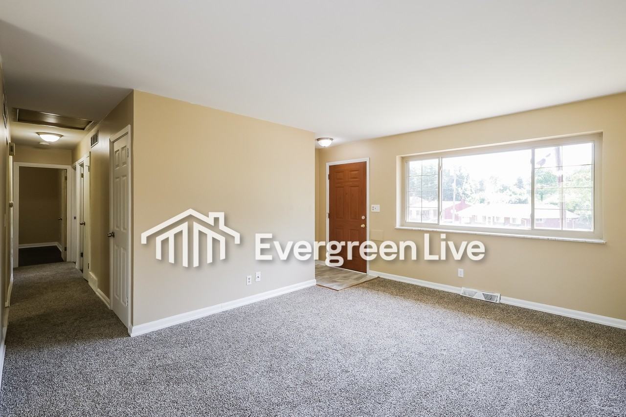 207 Jupiter Dr - Photo 4 of 16