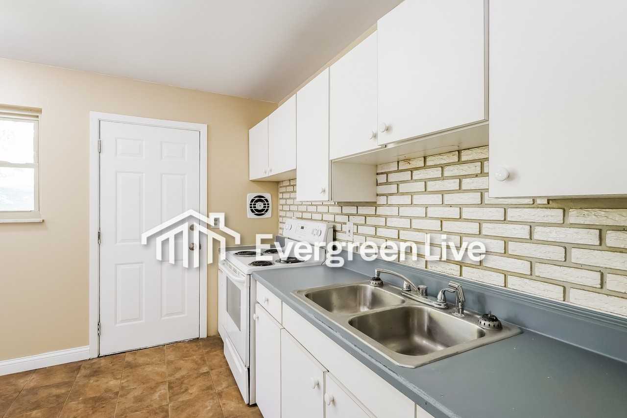 207 Jupiter Dr - Photo 7 of 16