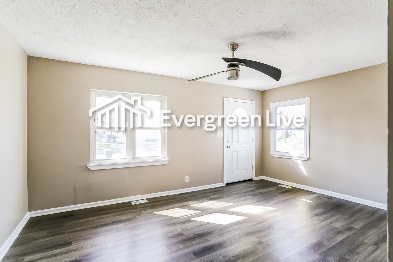 230 Edgevale Rd - Photo 3 of 15