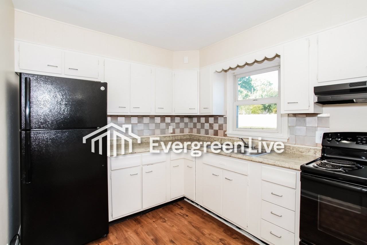 5704 Chandler St - Photo 6 of 15