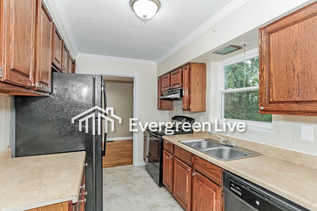 6829 Tarawa Dr - Photo 7 of 16