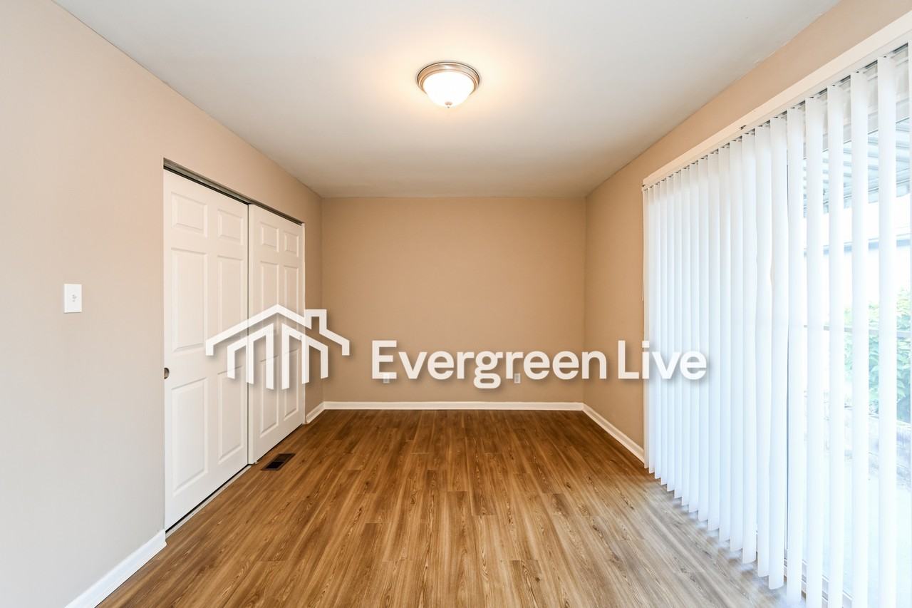 508 E 21st St - Photo 5 of 16