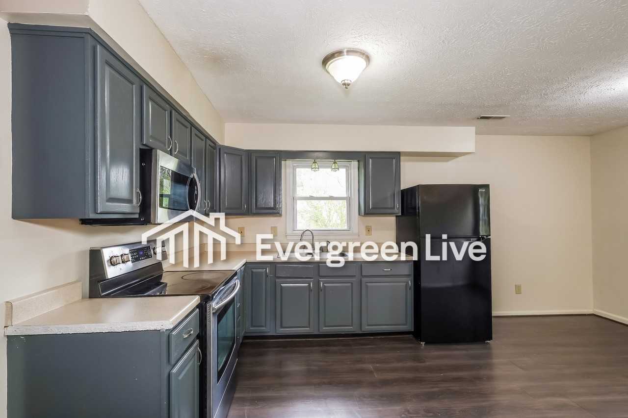 2974 Jennifer Ct - Photo 5 of 15