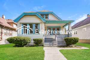 featured image of 4418 N 57th St