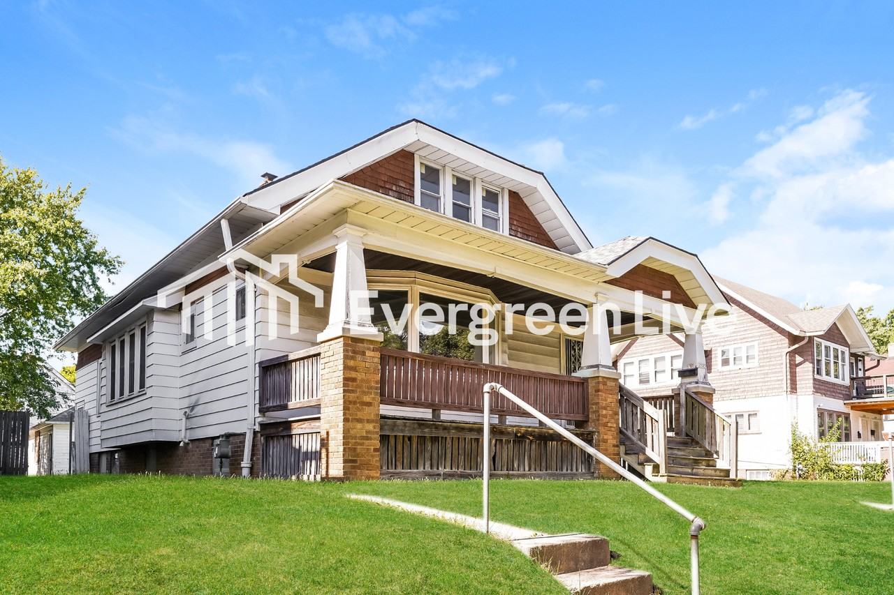 2523 N 50th St - Photo 3 of 16