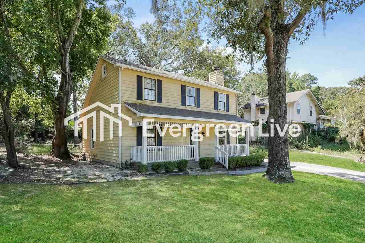 1810 N Barton Dr - Photo 2 of 15