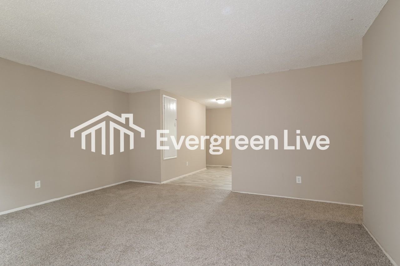 1844 Battlefield Dr - Photo 4 of 16