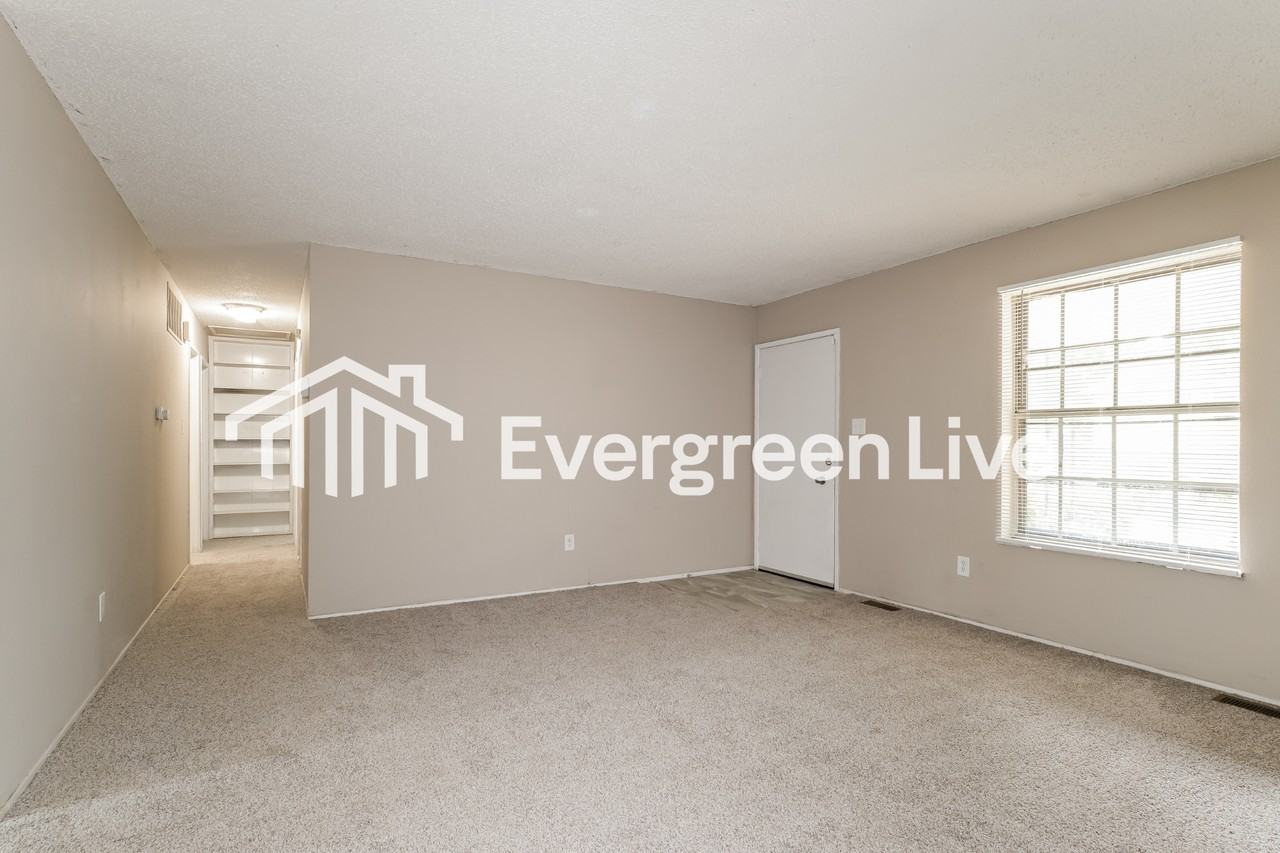 1844 Battlefield Dr - Photo 5 of 16