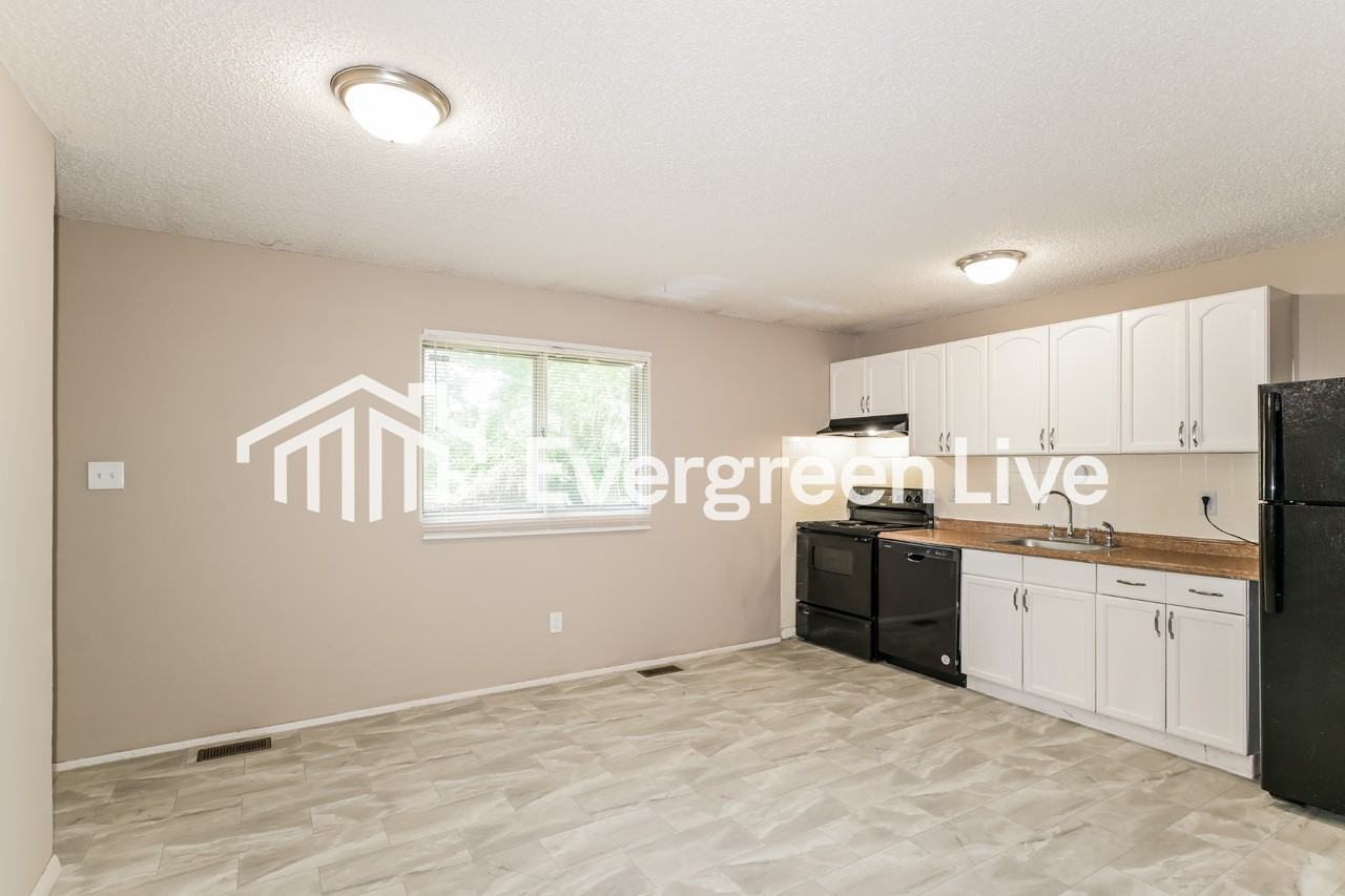 1844 Battlefield Dr - Photo 6 of 16