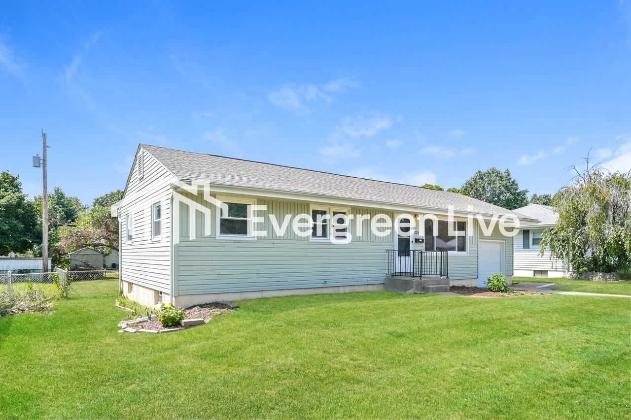 220 Jeanette Dr - Photo 3 of 16