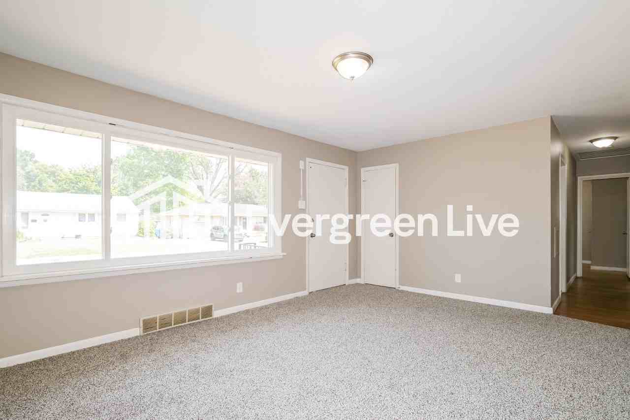 220 Jeanette Dr - Photo 5 of 16