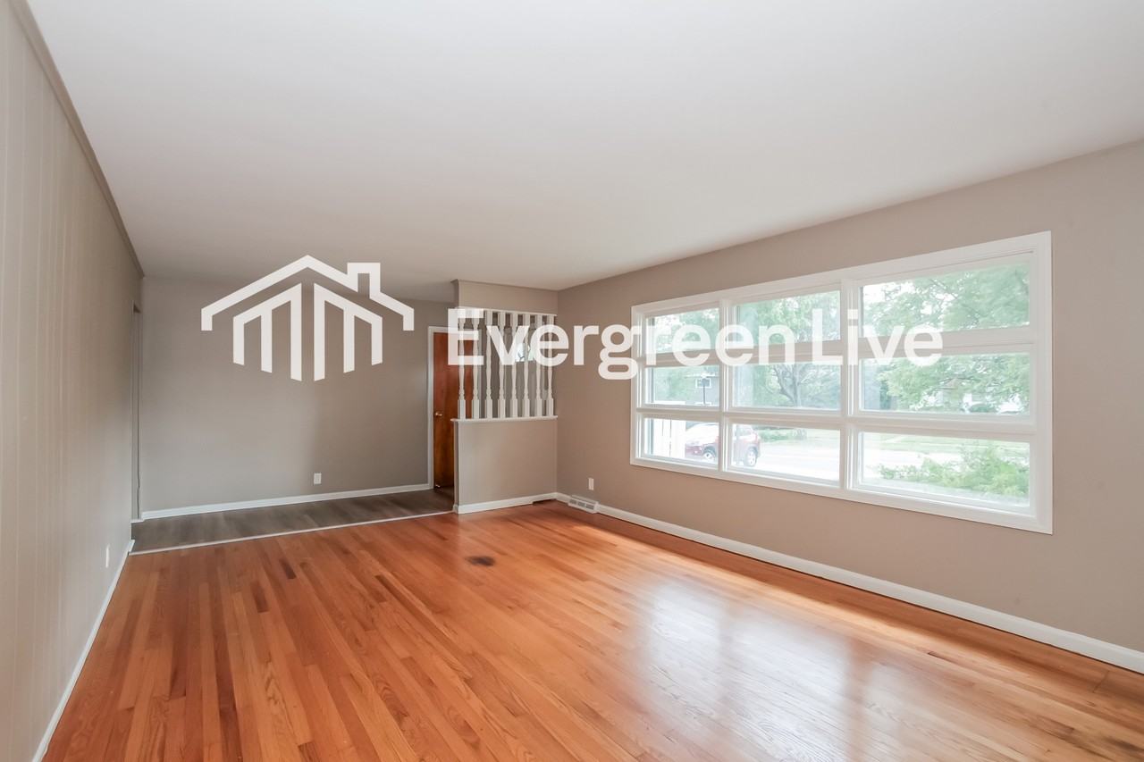 19 Cromwell Rd - Photo 5 of 15