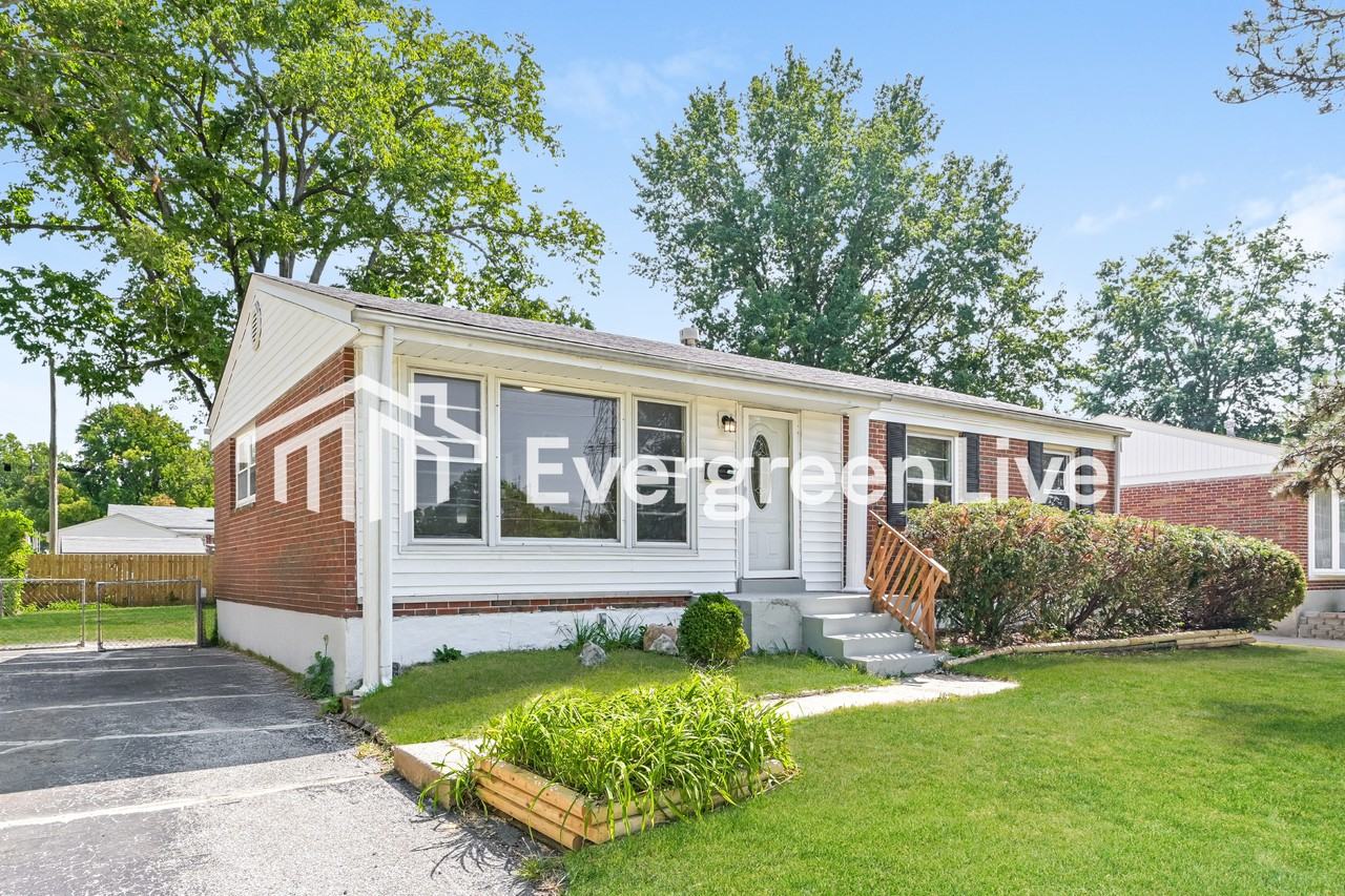 380 S Saint Jacques St - Photo 3 of 16