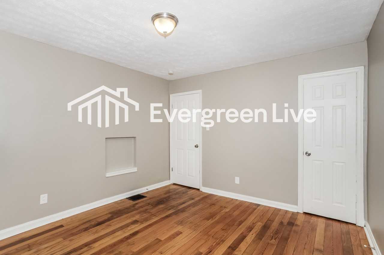 567 Greenwell Ave - Photo 7 of 15