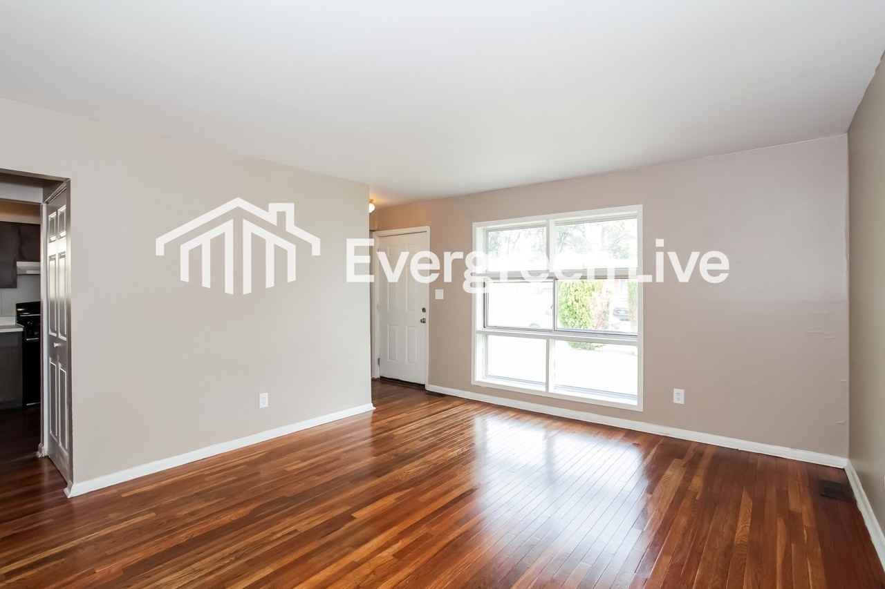 651 Fairborn Road - Photo 3 of 15