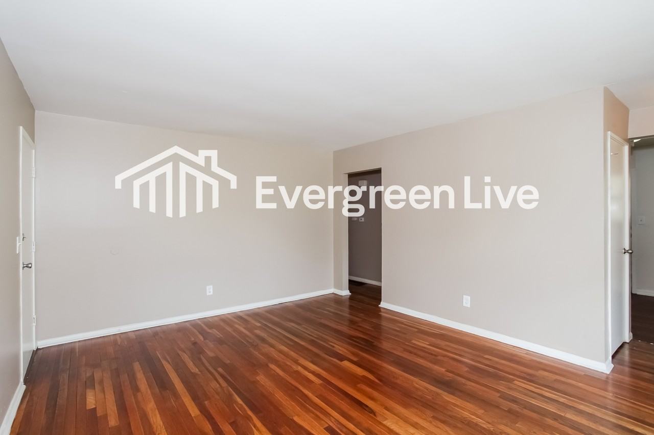 651 Fairborn Road - Photo 7 of 15