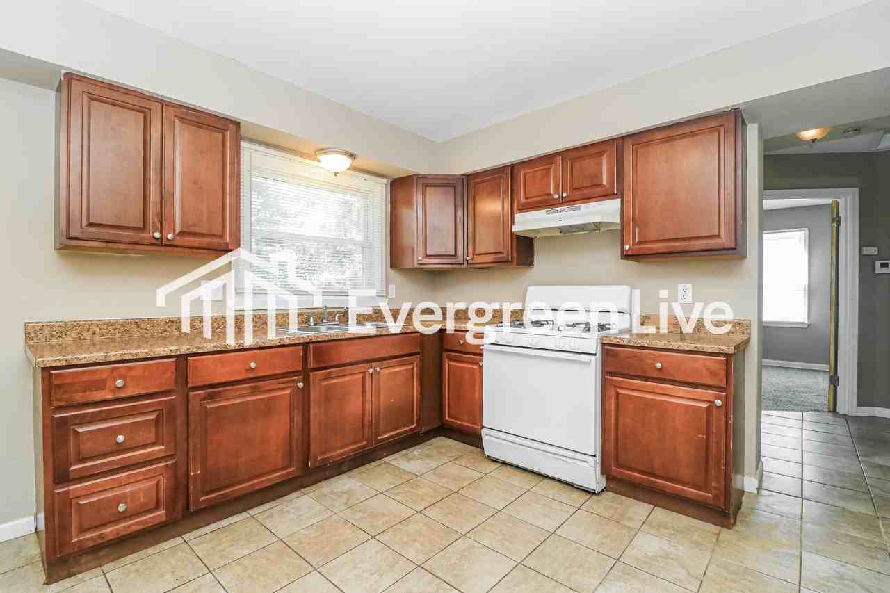 230 W Saint Anthony Ln - Photo 5 of 15