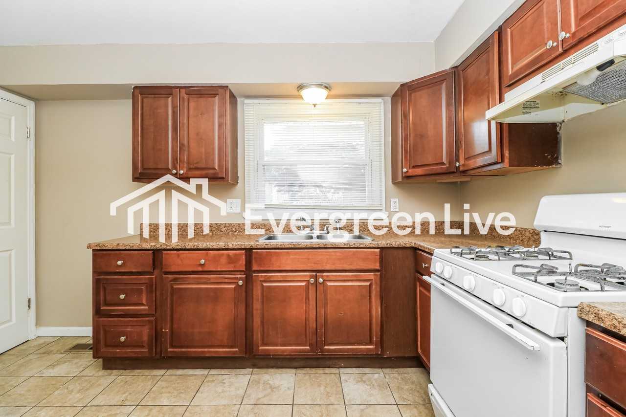 230 W Saint Anthony Ln - Photo 6 of 15