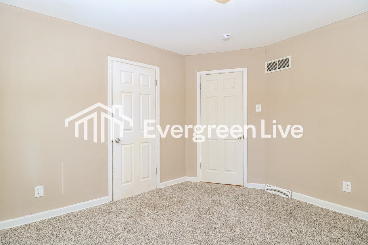 230 W Saint Anthony Ln - Photo 7 of 15