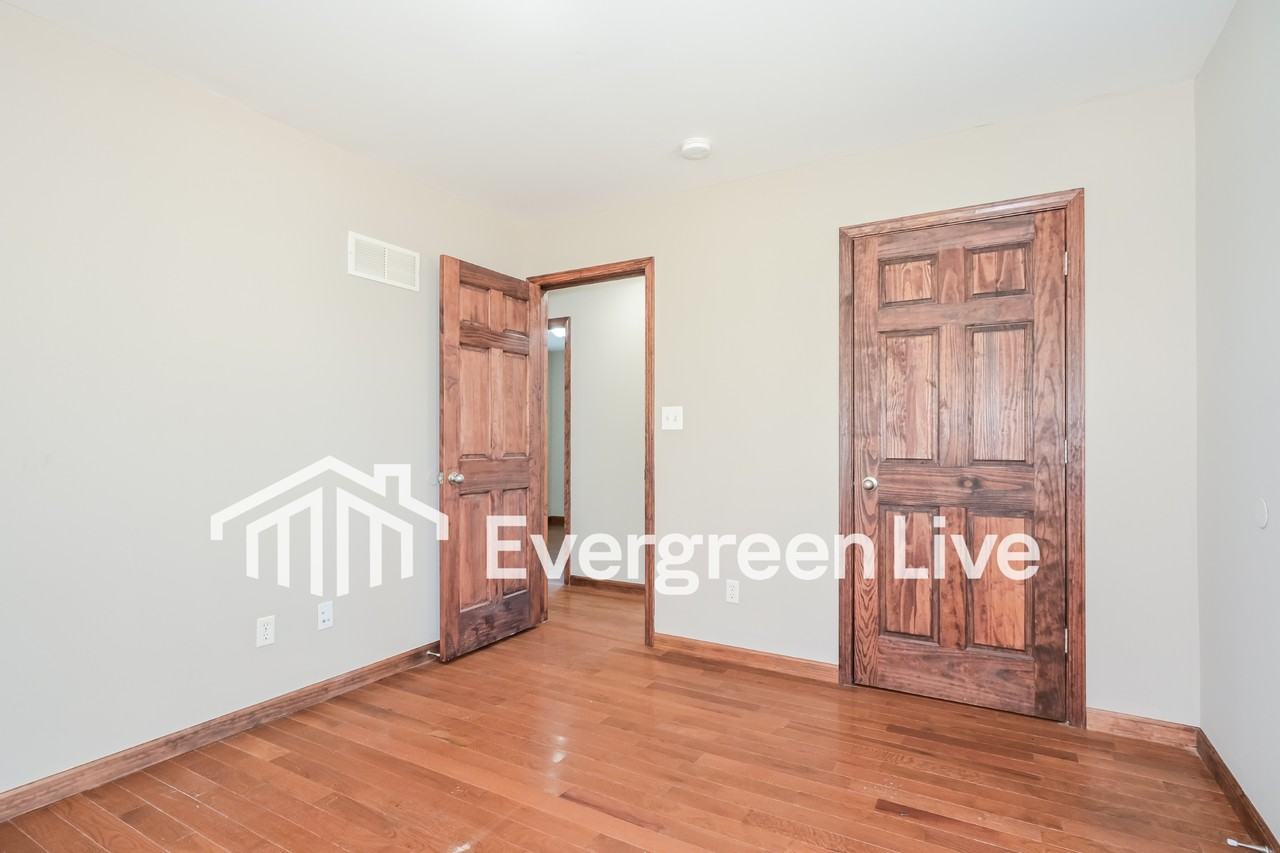3229 W Tennyson Ave - Photo 7 of 15