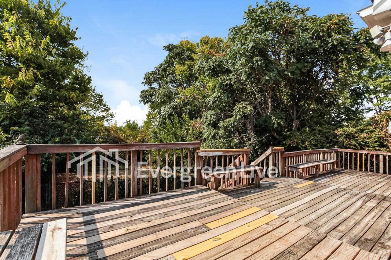 6331 Stover Ave - Photo 3 of 15