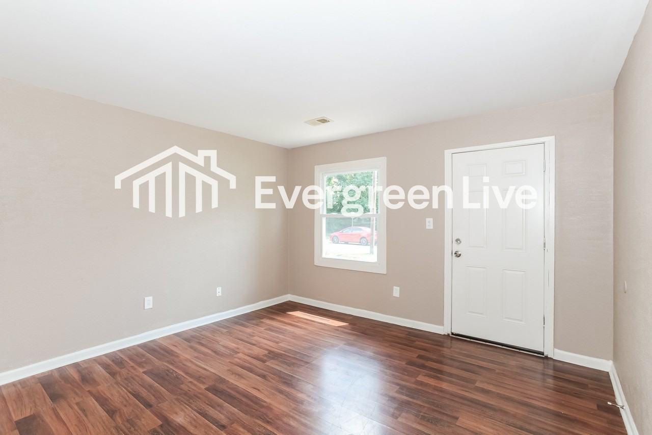 3414 Alamosa Dr - Photo 3 of 15