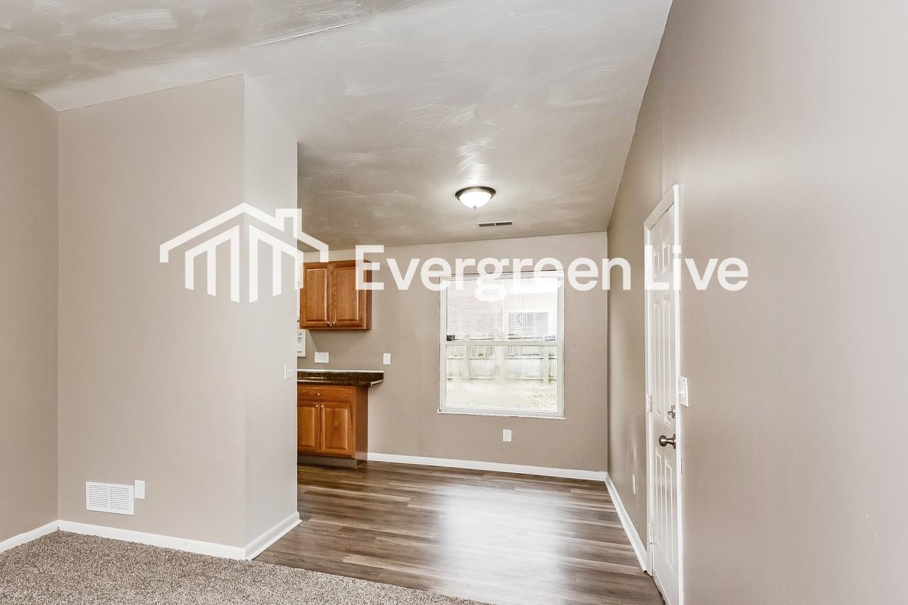 8616 Balboa Dr - Photo 2 of 15