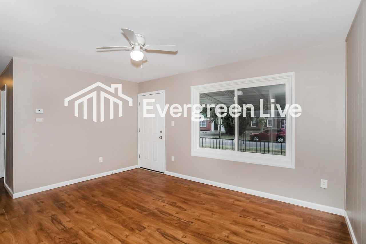 3380 Niagara St - Photo 3 of 15