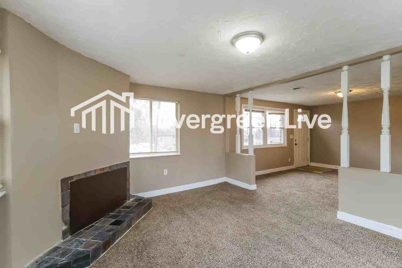 107 W Leslie Ave - Photo 4 of 15