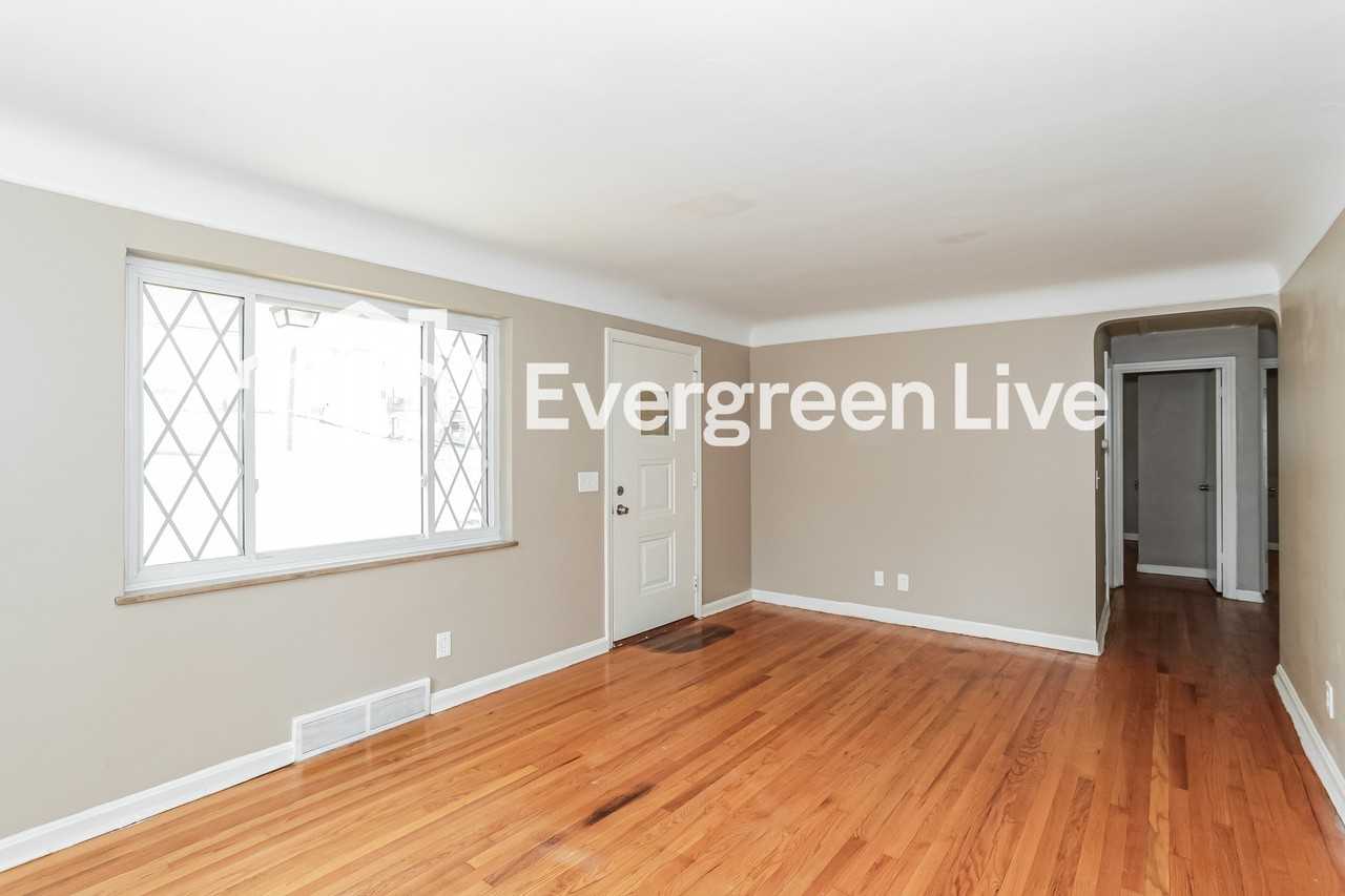 2448 Banning Rd - Photo 5 of 16