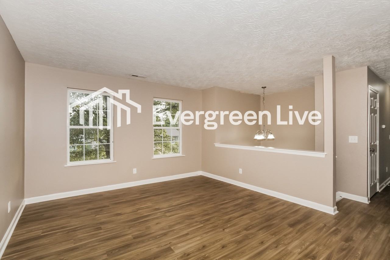 1201 Dixie Ct - Photo 3 of 15