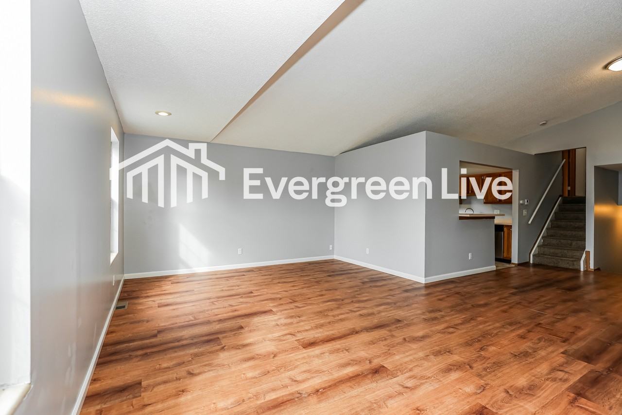 2013 Monarch Dr - Photo 4 of 16