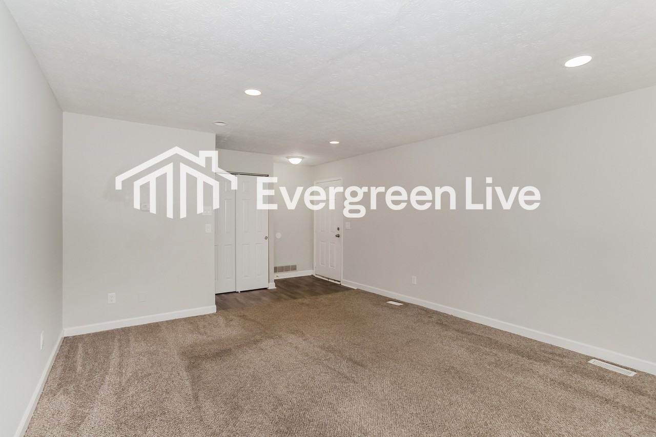 208 Greenwell Ave - Photo 4 of 16