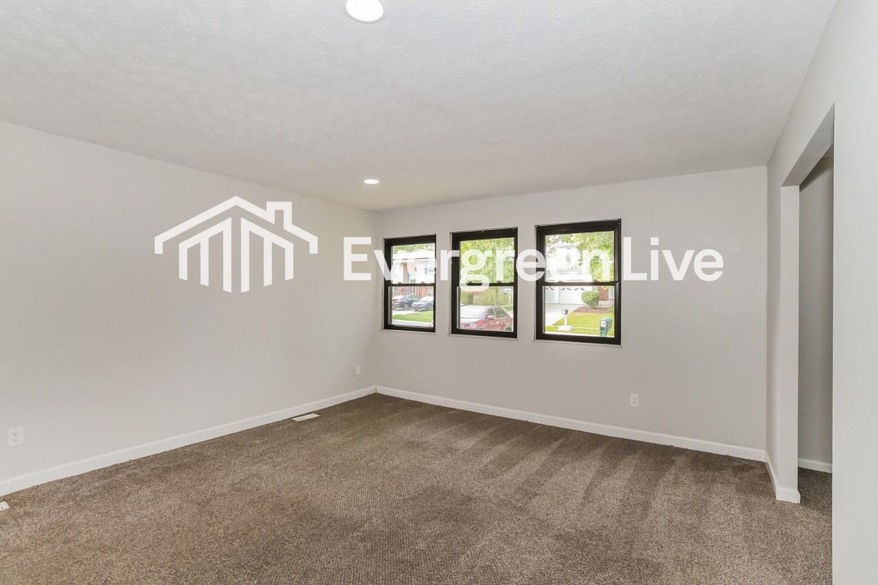 208 Greenwell Ave - Photo 5 of 16