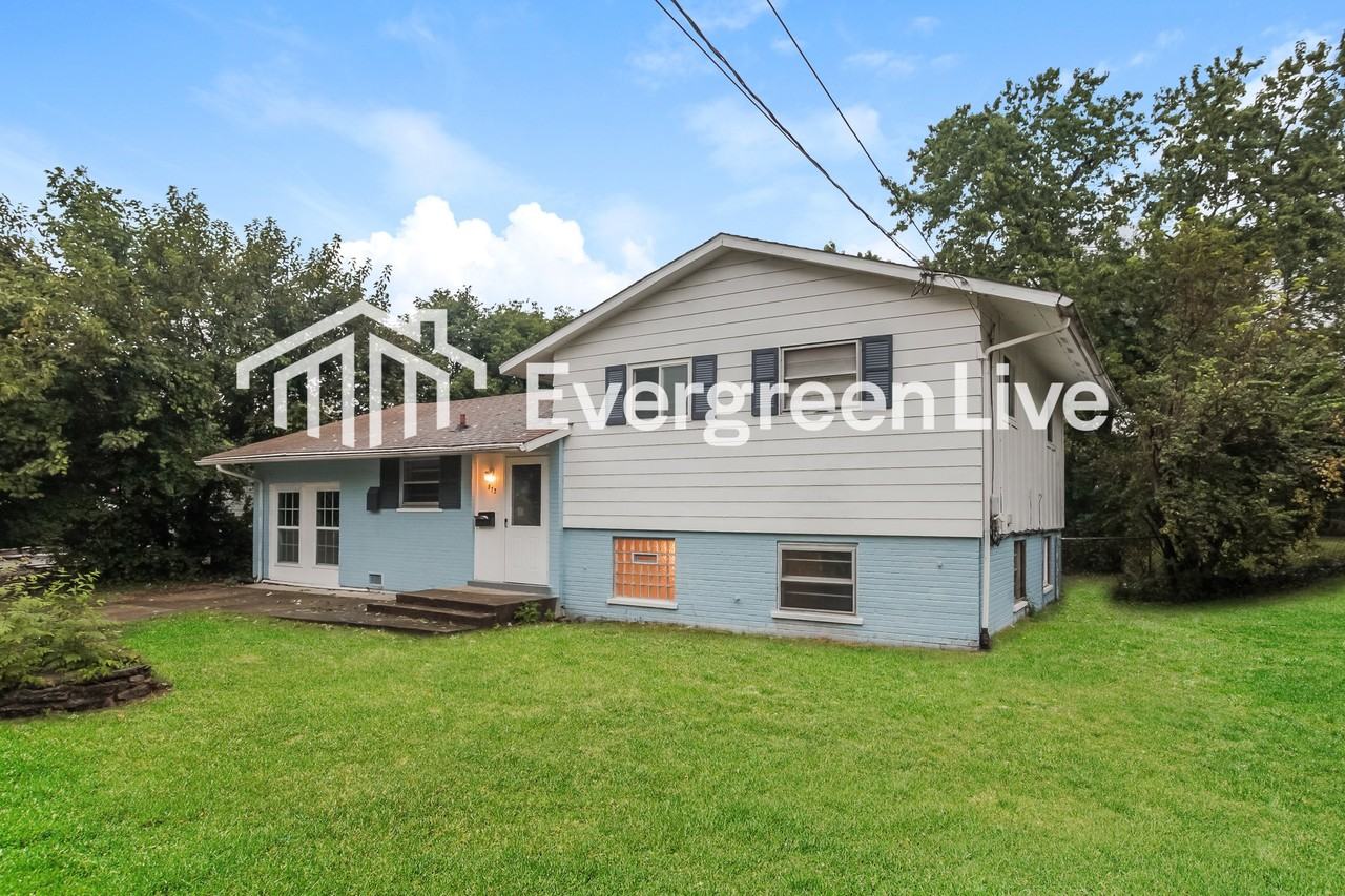 873 Fairborn Rd - Photo 2 of 15