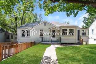 7046 Roslyn Dr - Photo 1 of 1