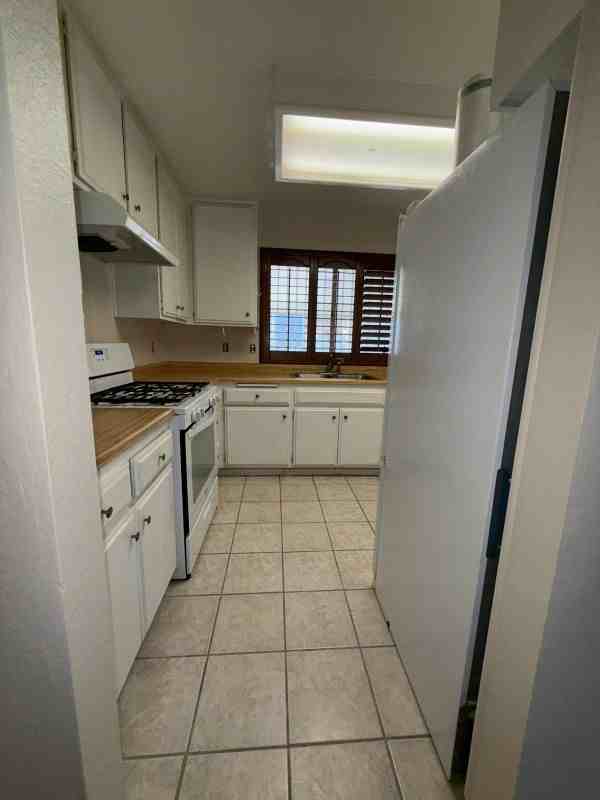 14884 Rockridge Ln - Photo 6 of 30