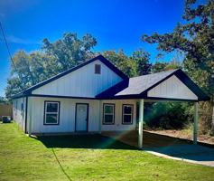 featured image of 614 Oak St