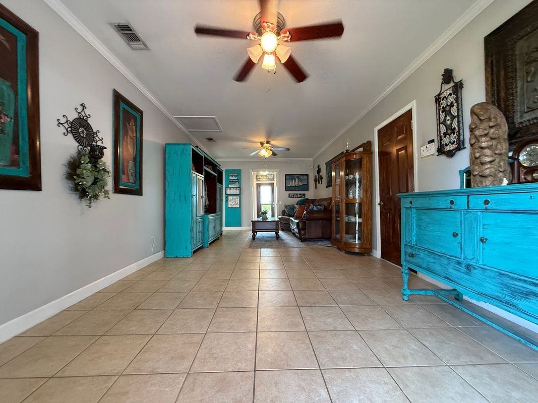 116 Sunset Dr - Photo 2 of 21