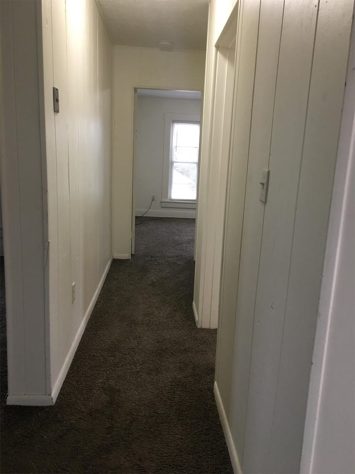 832 1/2 Rush Ave - Photo 5 of 11