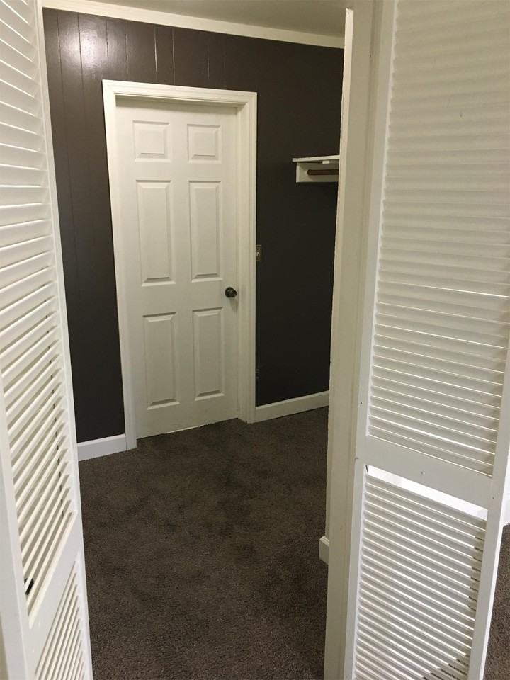 832 1/2 Rush Ave - Photo 6 of 11