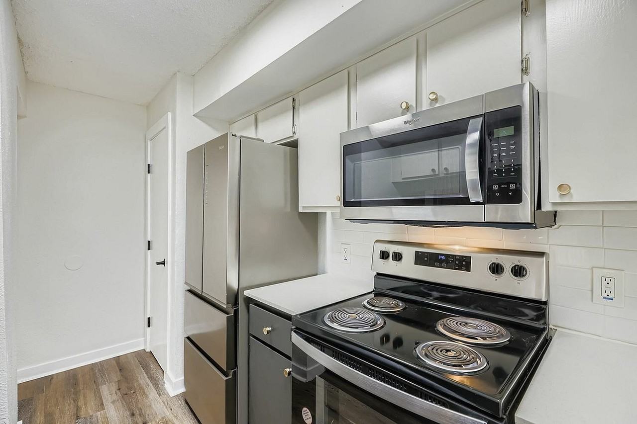 Rise Apollo Heights - Photo 5 of 50