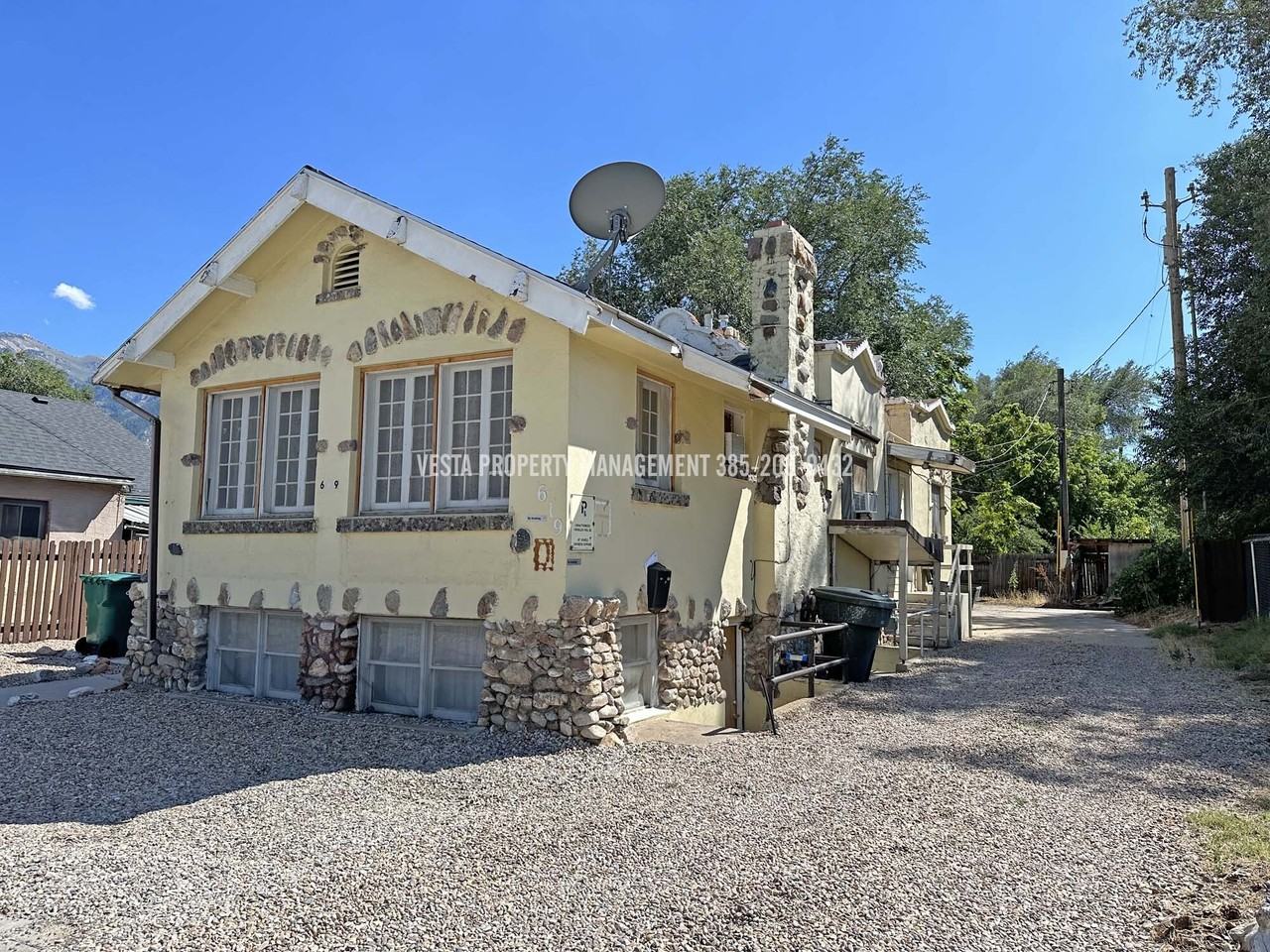619 20th St #3