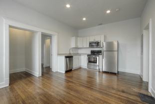 3228 E 11th St #A - Photo 1 of 1