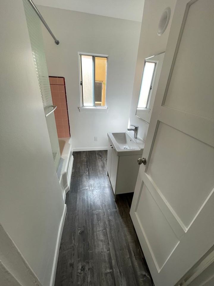 Mariposa Apartments/Five Properties - Photo 6 of 41