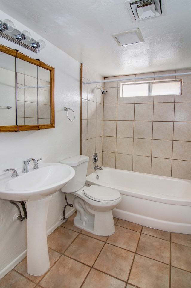 320 East Willetta Street #09 - Photo 7 of 19