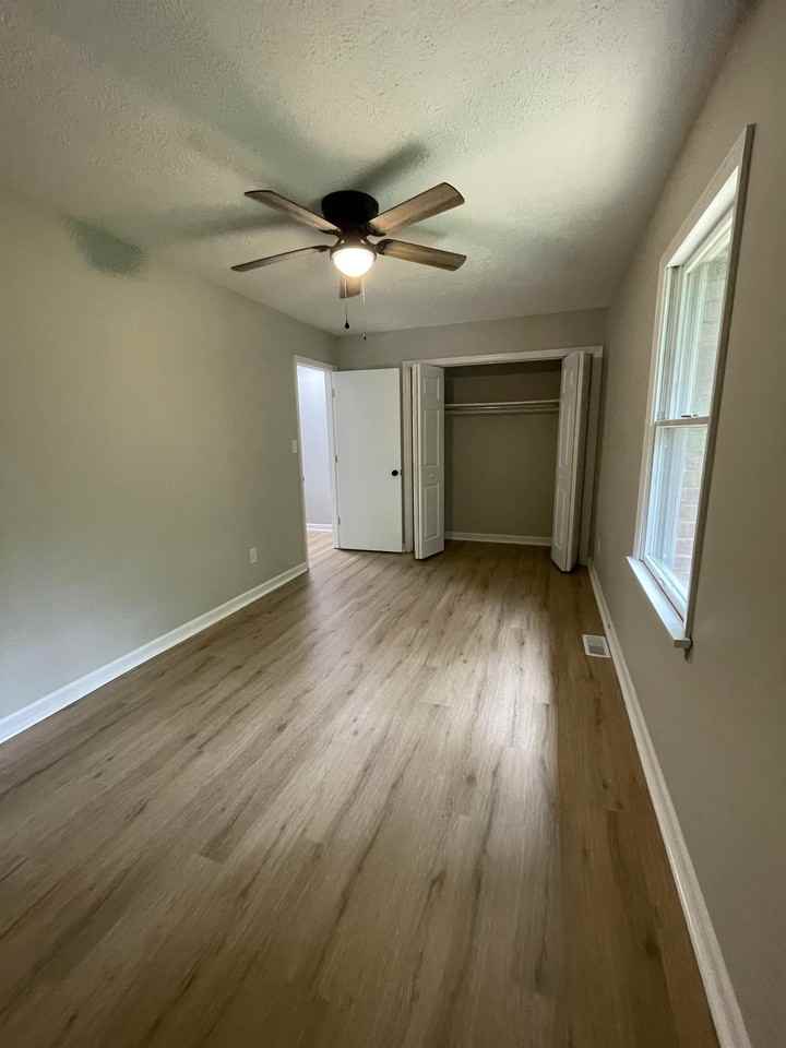 139 Eastvail Dr #139 - Photo 2 of 12